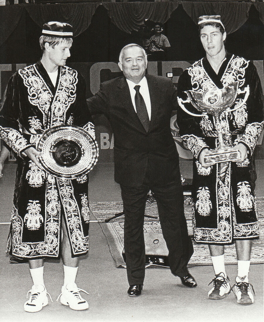 Марат Сафин выиграл кубок, Евгений Кафельников проиграл ему